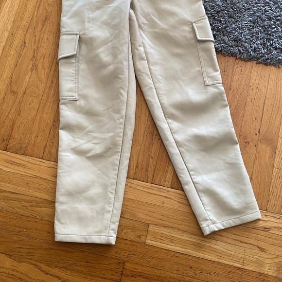 Aritzia Wilfred Modern Cargo Pant Vegan Leather Sand White size 00 - Picture 5 of 16